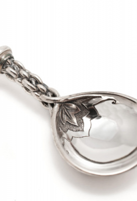 Серебряная ложка «Ангелок» с жемчужиной малая