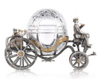 Серебряная бонбоньерка «Карета» Серебряная бонбоньерка «Карета»