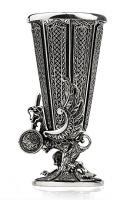 Рюмка из серебра «Грифон» Рюмка из серебра «Грифон»