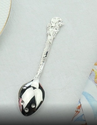 Детская серебряная ложка DODO «Единорог» с розовой эмалью и позолотой