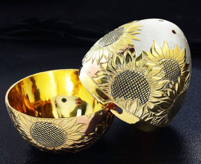 Серебряная солонка «Золотое яичко»