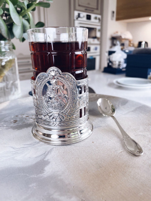 Серебряный подстаканник «Георгий победоносец» с ложкой в футляре Серебряный подстаканник «Георгий победоносец» с ложкой в футляре