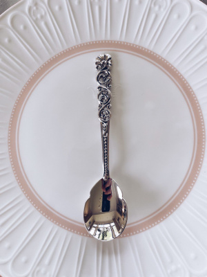 Серебряная чайная ложка «Подарочная» с чернением