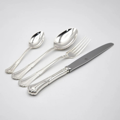 Серебряный столовый набор «Эгоист-Фаворит»