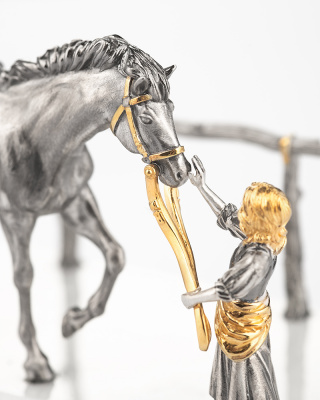 Салфетница серебро 925  «Девочка с конём» с мрамором