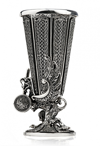 Рюмка из серебра «Грифон»