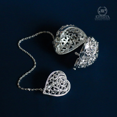 Серебряное ситечко «Амур» для чая Серебряное ситечко «Амур» для чая