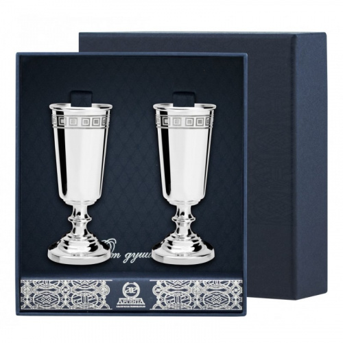 2 серебряные рюмки «Джентельмен» с гравировкой