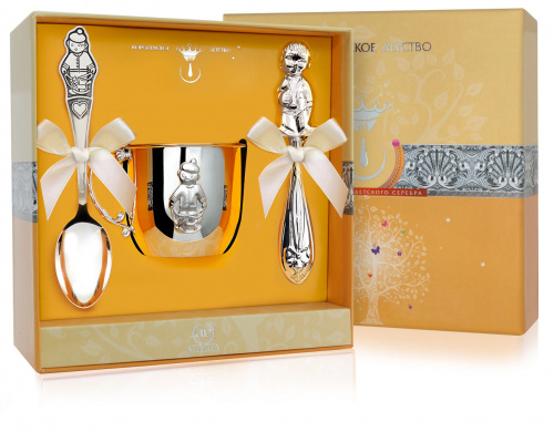 Набор из серебра «Мальчик» кружка, ложка и погремушка