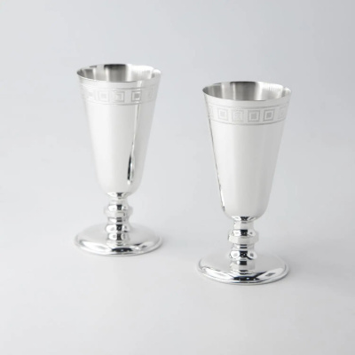 2 серебряные рюмки «№4» с гравировкой