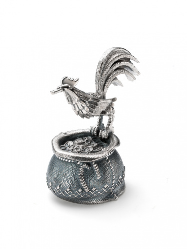 Статуэтка из серебра «Петух на мешке денег»