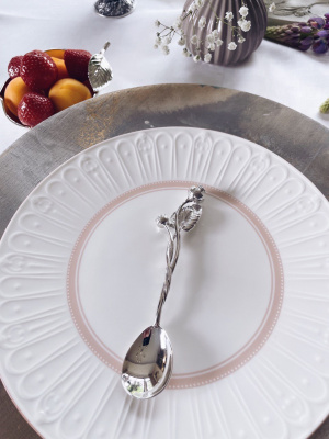 Серебряная чайная ложка «Кувшинка» Серебряная чайная ложка «Кувшинка»