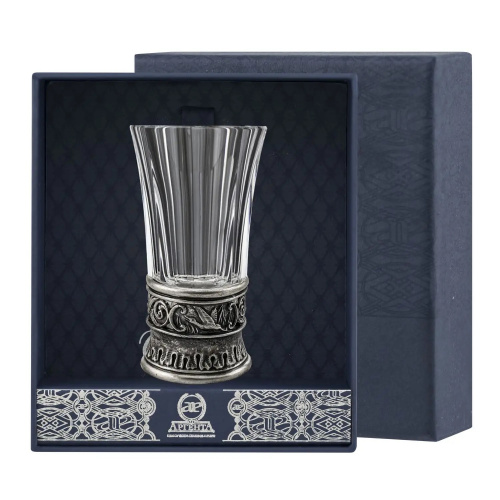 Стопка из серебра с хрустальной вставкой