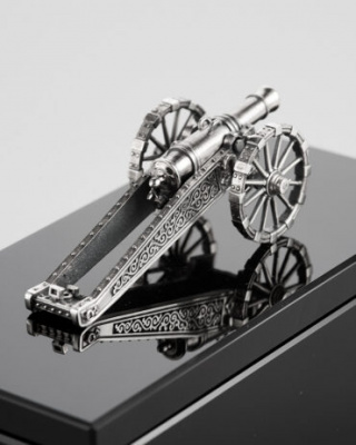 Шкатулка «Пушка» серебро и обсидиан