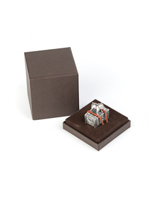 Статуэтка «Бульдог на сундуке денег»