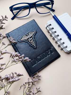 Обложка на паспорт «Кадуцей»