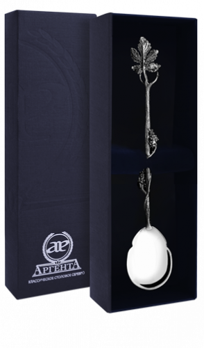 Чайная ложка из серебра «Виноград» с чернением