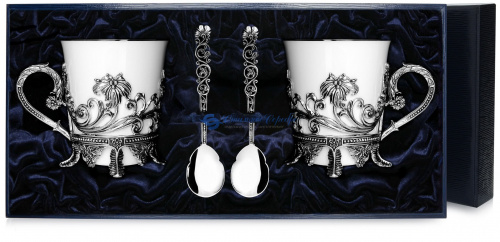 2 чашки чайные «Цветочные» с ложками