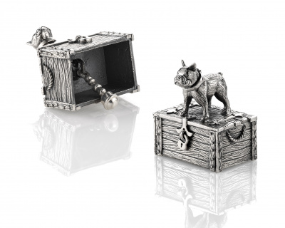 Серебряный колокольчик «Бульдог на сундуке»