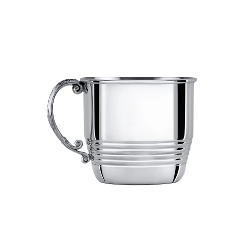 Серебряная рифленая кружка в футляре