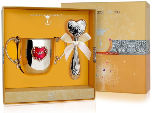 Серебряный набор «Сердце» поильник и погремушка