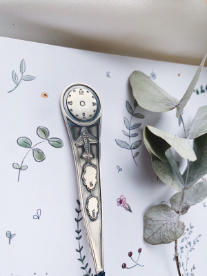 Серебряная ложка детская «Часы» с чернением