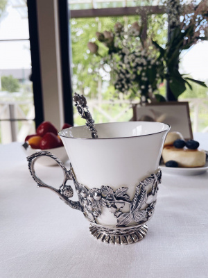 Чашка чайная «Натюрморт» с чернением в футляре