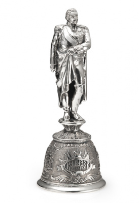 Набор серебряных рюмок-перевертышей "Полководцы России" Набор серебряных рюмок-перевертышей "Полководцы России"