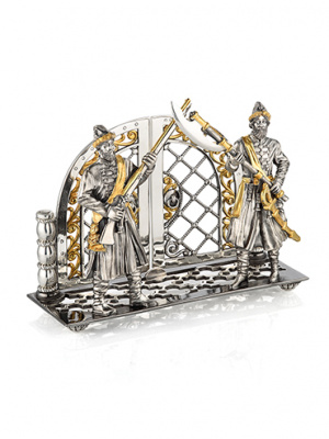 Серебряная салфетница «Стражи»